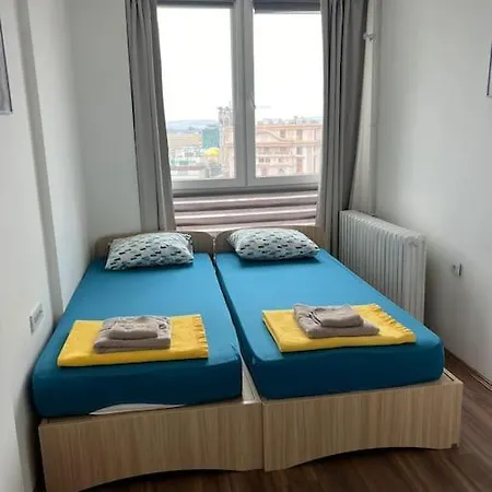 Sky View Center Apartment *