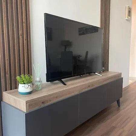 Sky View Center Apartment