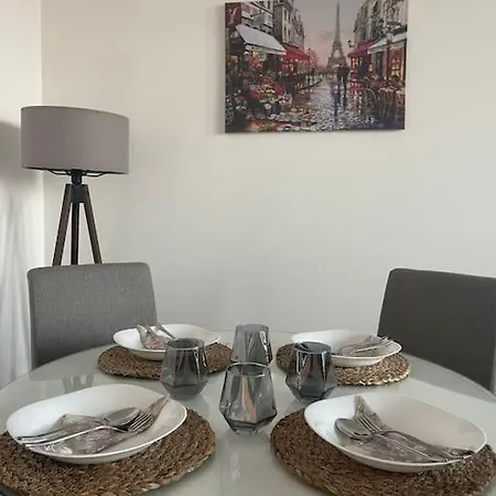 Sky View Center Apartment *