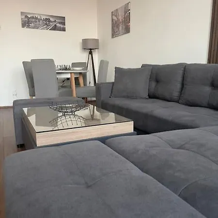 Apartment Sky View Center